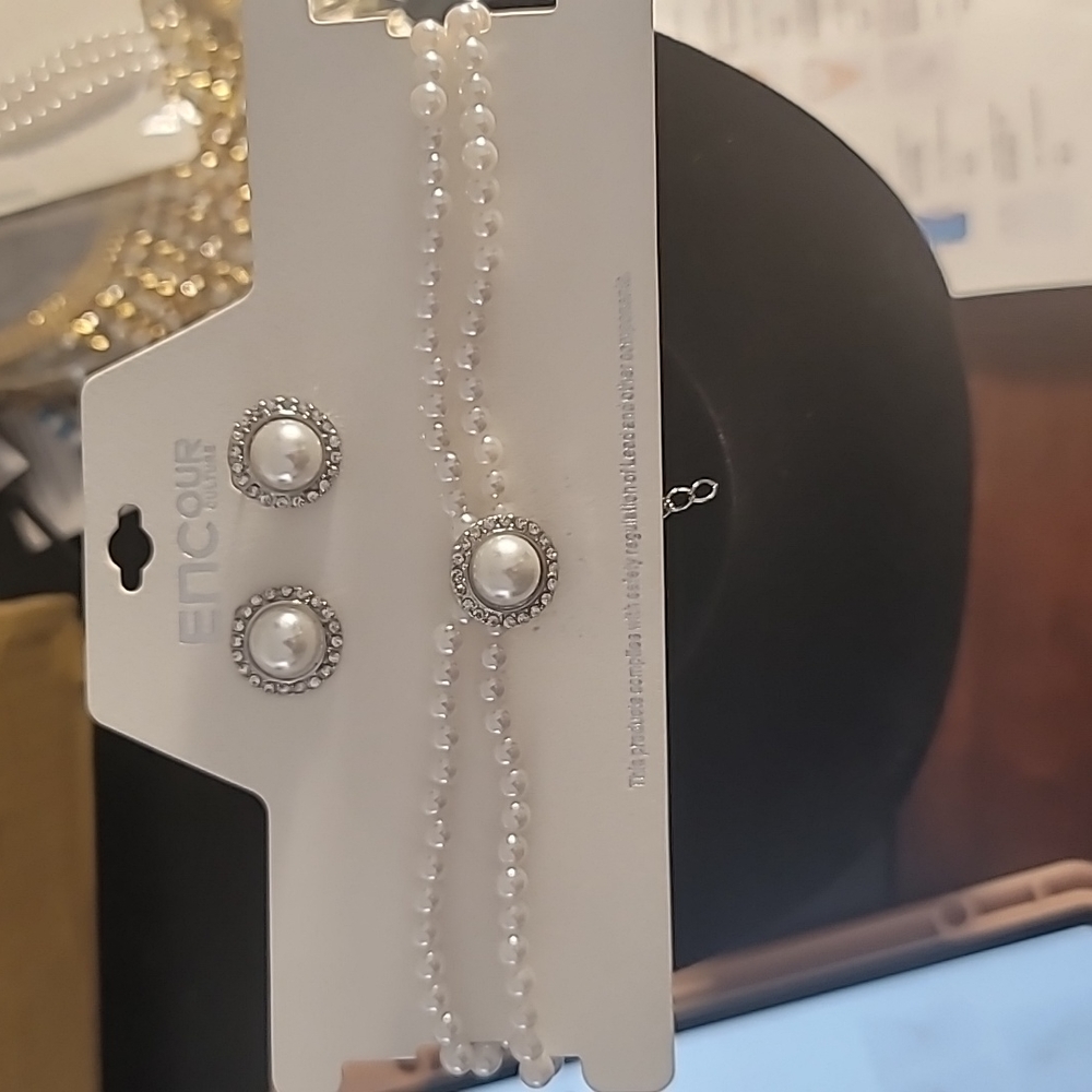 Pearl Collar Necklace Set